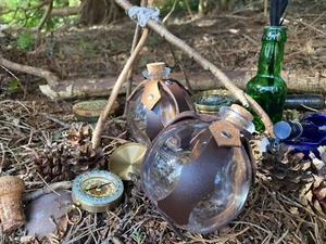 Cosplay/LARP - Glass Potion Bottle With Belt Loop And Cork - UK Stock - NEW - Picture 1 of 3