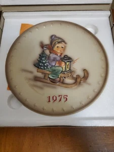 Goebel Hummel 5th Annual Plate 1975 “Ride Into Christmas” # 268 w/Open Box - Picture 1 of 4