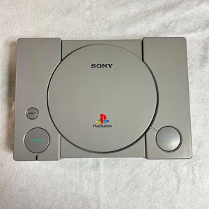 [Good condition] SONY PlayStation main unit SCPH7000 - Picture 1 of 10