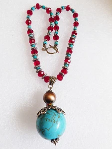 Collar Colgante Silvertone y Rojo Cristal Azul Turquesa Cuentas Esfera Bola Gota - Imagen 1 de 7