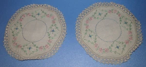 2 Vintage 1950s-60s Hand Crochet Beige Floral Embroidered Round Doily 8.5" Dia. - Picture 1 of 3
