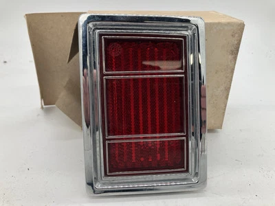 Conjunto de luz de señalización lateral Chrysler New Yorker LR 79-81 NUEVO 4076491 Foto 1 de 4