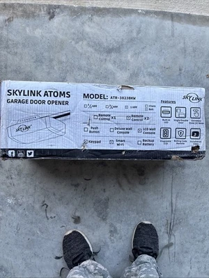 SkyLink Garage Door Opener 1-HPF Heavy Duty Belt Drive W/ Quiet Motor Dual LED - Image 1 of 3