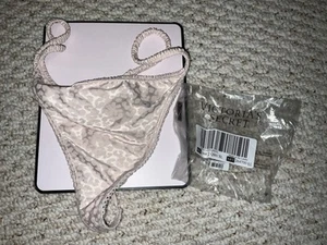 ❤️ XL VICTORIA'S SECRET ❤️ G V-STRING THONG SATIN ❤️ VERY SEXY IVORY STRETCH NEW - Picture 1 of 3