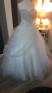 Korsett Rücken Tüll Hochzeitskleid mit Swarovski Zierschleier & Petticoat - Bild 1 von 10