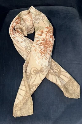 "Bufanda de seda LIZ CLAIBORNE 31""x31"" crisantemos cuadrados colores suaves excelente" Foto 1 de 4