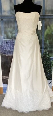 7 🟤 Paloma Blanca  |  3951  |  Size 12  |  Ivory Silk & Lace Wedding Dress - Image 1 of 4