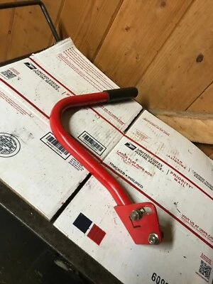 Palanca de mango izquierdo Troy Bilt Mustang 50 pulgadas Foto 1 de 3