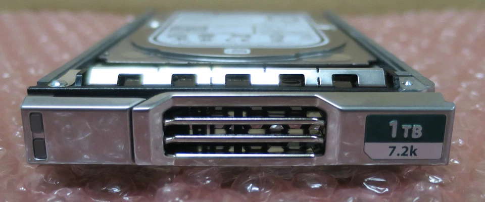 NEW Dell EqualLogic 1TB SAS 6GBp/s 7.2k 2.5" HDD Hard Drive part number VXTPX - Image 1 of 4