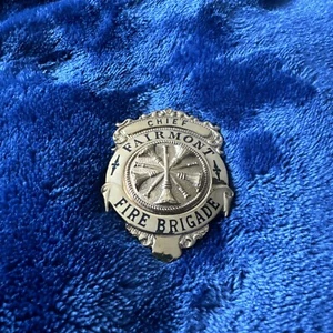 Vintage NEW GOLD TONE FAIRMONT FIRE BRIGADE Department CHIEF BADGE Ed Jones Co - Picture 1 of 5