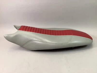 Asiento alto tapizado personalizado rojo/gris John Longo para BMW F800R/S/ST 2005-2014 Foto 1 de 4