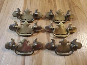 Juego de 6 cajones de latón para tirar herrajes de salvamento ala de murciélago Chippendale de colección - Imagen 1 de 6