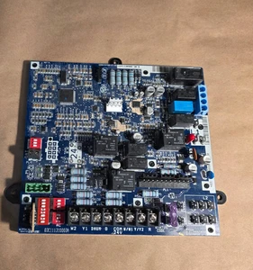 Placa de control de horno Carrier HK42FZ043 CEPL130988-30-R CEBD430988-07-RA - Imagen 1 de 4