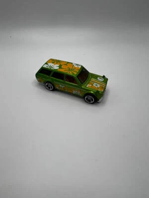 Hot Wheels Mystery Models Serie 3 - CHASE #1 Datsun Bluebird 510 Wagon (Verde) Foto 1 de 3