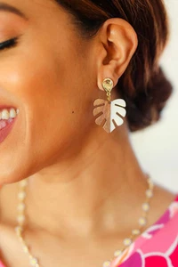 Monstera Leaf Earrings Gold Toned Tropical Dangle Summer Wood Resin Stud - Picture 1 of 2