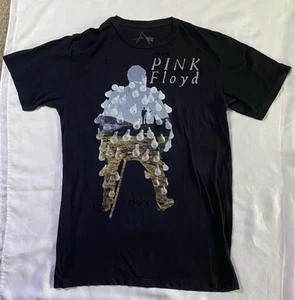 Camiseta Pink Floyd Unisex Negra Envejecida por Goodie Dos Mangas Talla Mediana - Imagen 1 de 8