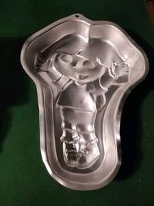 Wilton Dora The Explorer Aluminum Cake Pan 2105-6300 Baking Mold 2003 - Picture 1 of 2