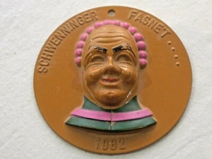 Schwenningen Schwenninger Fasnet 1982 + Moosmulle Abzeichen Mäskle Larve Fasnet  - Bild 1 von 7