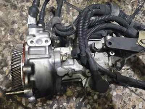 Bomba de inyección de combustible Mitsubishi Fuso 4D33 - Imagen 1 de 3