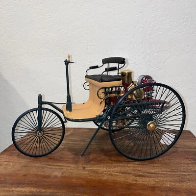 Franklin Mint 1886 Benz Patent Motorwagen 1:8 Diecast Car The First Automobile - Image 1 of 4