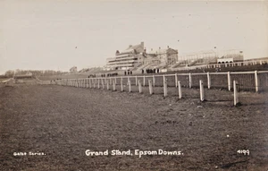 Postal de colección FQE, Grand Stand, hipódromo de Epsom Downs, Surrey - Imagen 1 de 1