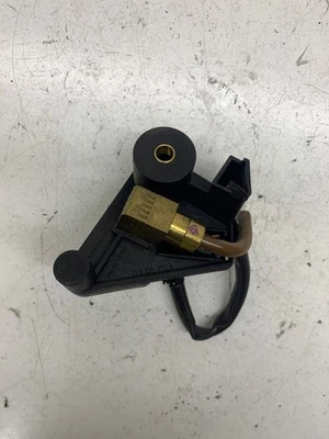 Volkswagen Touareg I 2005 Diesel vacuum valve 7L0616751A DRA27285 - Imagem 1 de 3