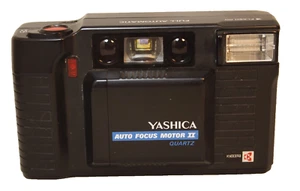 Yashica Auto Focus Motor II Quartz 35mm 1:3.5 Point & Shoot Kamera getestet - Bild 1 von 7