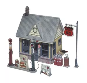 Woodland Scenics D223 HO Scale Gas Station Kit - Picture 1 of 15