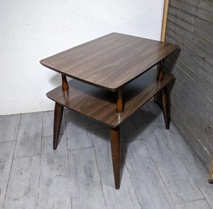 Vintage Retro Mid Century Modern 2-Tier Walnut Wood Formica End Table C64 - Picture 1 of 16