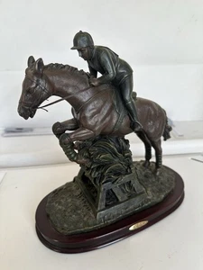The Wellington Collection Horse and Jockey Bronzed Effect Figur (S/R) - Bild 1 von 18