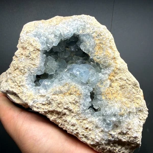 Cristal Celestita Azul Natural 4.8lbs - Piedra Energética para Decoración y Curación - Imagen 1 de 11