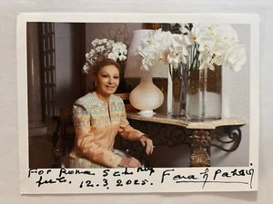 Handsigniertes Autogramm , FARAH PAHLAVI , Kaiserin von Persien - Bild 1 von 1