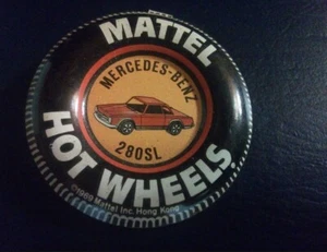 Vintage 1969 Mattel Hot Wheels Redline Button Badge Pin: Mercedes Benz 280SL - Picture 1 of 2