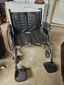 Manual Bariatric Wheelchair - Picture 1 of 8