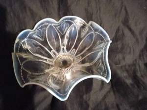 VINTAGE OPALISIERENDE ROULETTE PERLEN BONBONIERE NUSSSCHALE NORTHWOOD - Bild 1 von 2