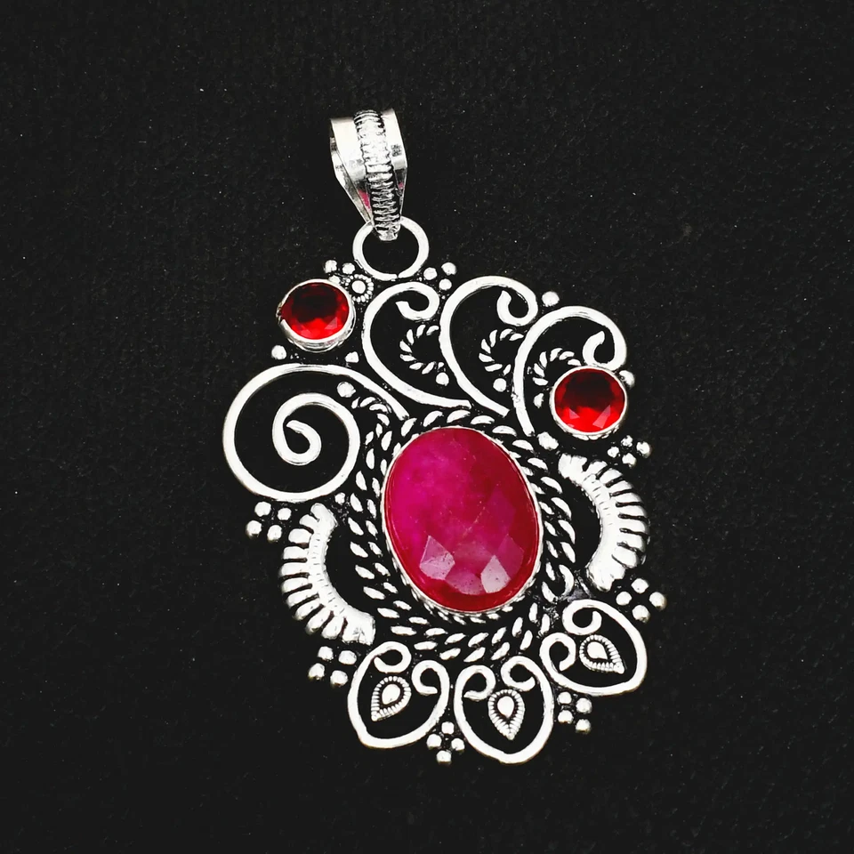 Joyería colgante étnica hecha a mano de piedras preciosas granate rubí simulado 2,44" AP-44121 Foto 1 de 1