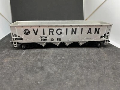 HO Scale Ore Car "Virginian", silver exterior color - Image 1 of 4