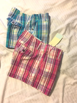 Sonoma: Pantalones cortos a cuadros de tiro bajo para mujer de ajuste moderno, nuevos con etiquetas: azul o ciruela, 6,12,14,16 Foto 1 de 4