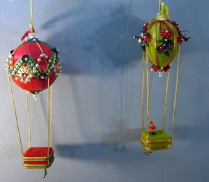 2 House of Murat Christmas Hot Air Balloon Working Music Box Ornament Santa Bead - Picture 1 of 8