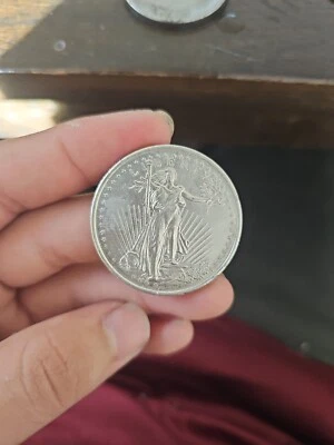 Moneda De Plata Coleccionable ONE TROY Ounce Fine Silver 999 SILVER  - Image 1 of 3