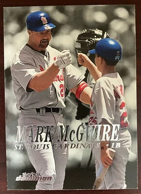 2000 SkyBox Dominion #37 Mark McGwire St Louis Cardinals - Image 1 of 2