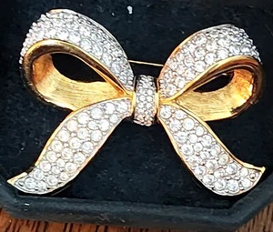 Schöne Swarovski Kristall Band Brosche Anstecknadel - Bild 1 von 2