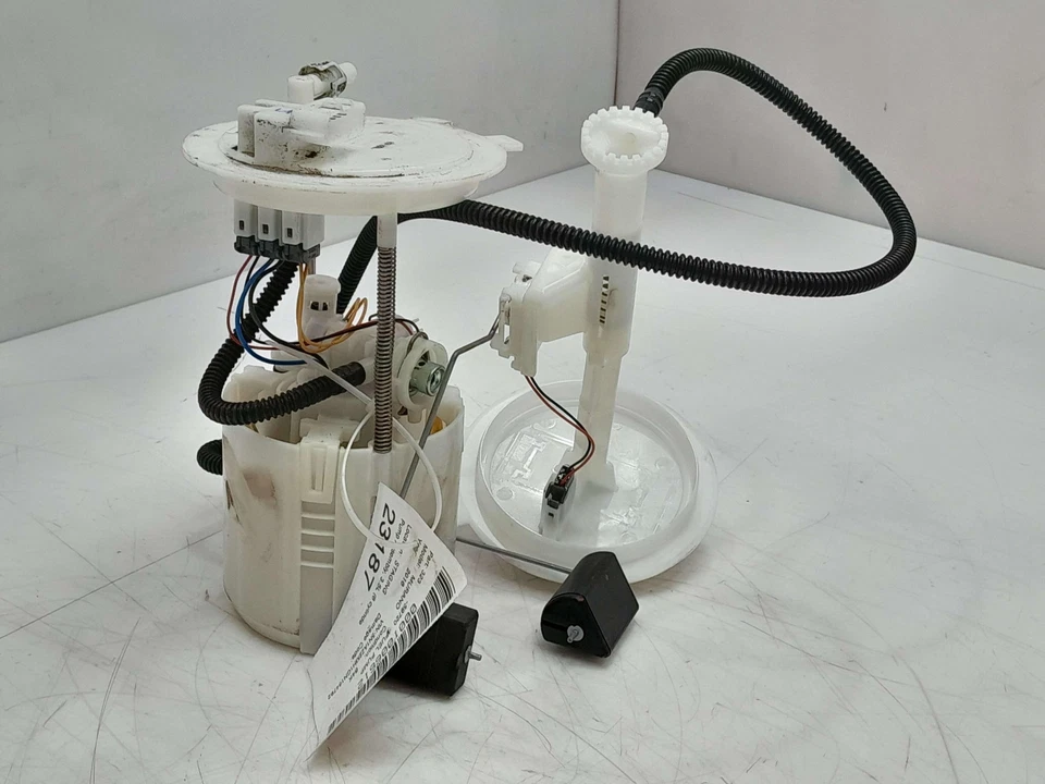 2015 - 2023 Nissan Murano 3.5L Fuel Pump Assembly OEM 170405AA0B - Image 1 of 4