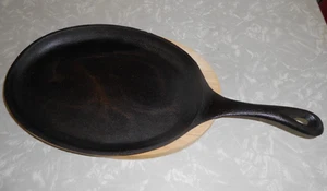 Gusseisen Pfanne Oval Fajita Grillplatte 15" Platte Brutzelpfanne Holzboden - Bild 1 von 5