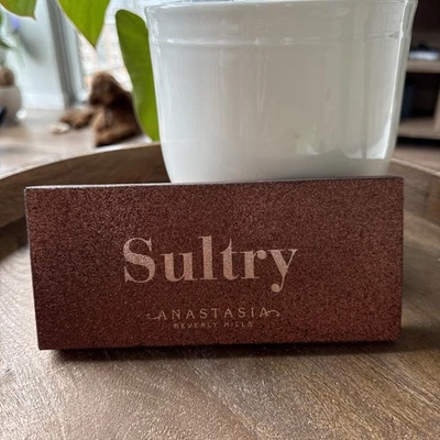 RARO!  Paleta de sombras de ojos sensuales Anastasia Beverly Hills con caja NUEVA Foto 1 de 3