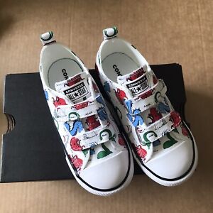Converse Comfort. All Star Toddler Size 5.Sneakers Dinosaur Low Top  Shoe.NEW