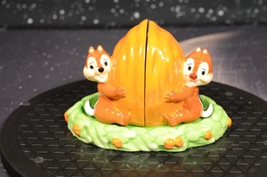RARE Disney Auctions Chip & Dale Salt & Pepper Shakers Mint BOX 350 - Picture 1 of 9