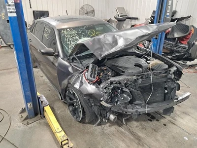 2014 Chrysler 300 Front Windshield Wiper Motor OEM Used 118K Miles C25651 - Image 1 of 4