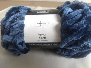 Hilo de terciopelo Mainstays azul 80 yardas 8,6 oz poliéster - Imagen 1 de 3