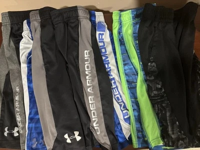 Lote de 5 pares de pantalones cortos Under Armour y Tek Gear para jóvenes medianos Foto 1 de 4